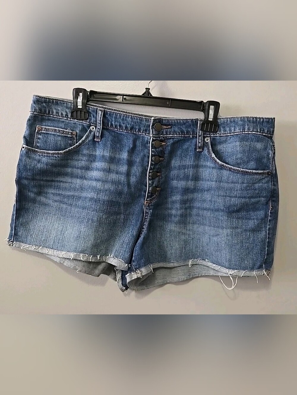 Universal Thread Women's High Rise Shortie Jean Shorts Blue Denim Sz. 16.